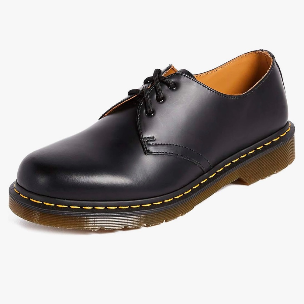 NWT black smooth leather 3 hole Oxford doc marten’s